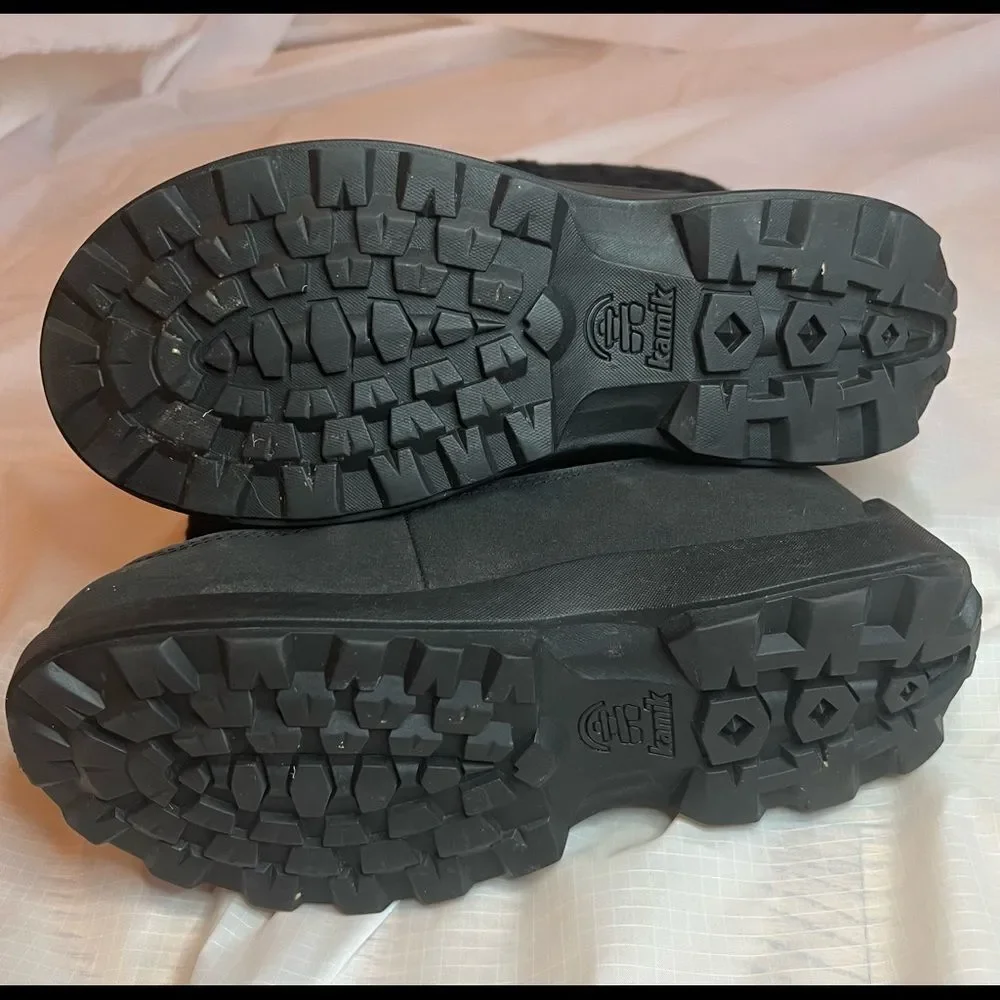 Kamik Youth/Grade School Sz 4 Black Snow Boots Girls Quilted Waterproof Pom Pom